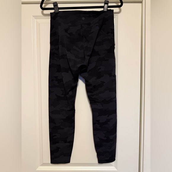 Lululemon Instill Camo Print 25” Leggings - size 8 - Picture 3 of 5